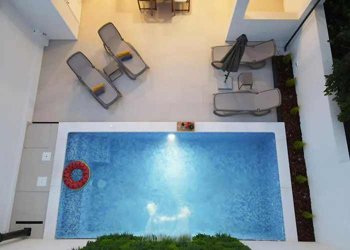 Apartment 88 - Private Heated Pool