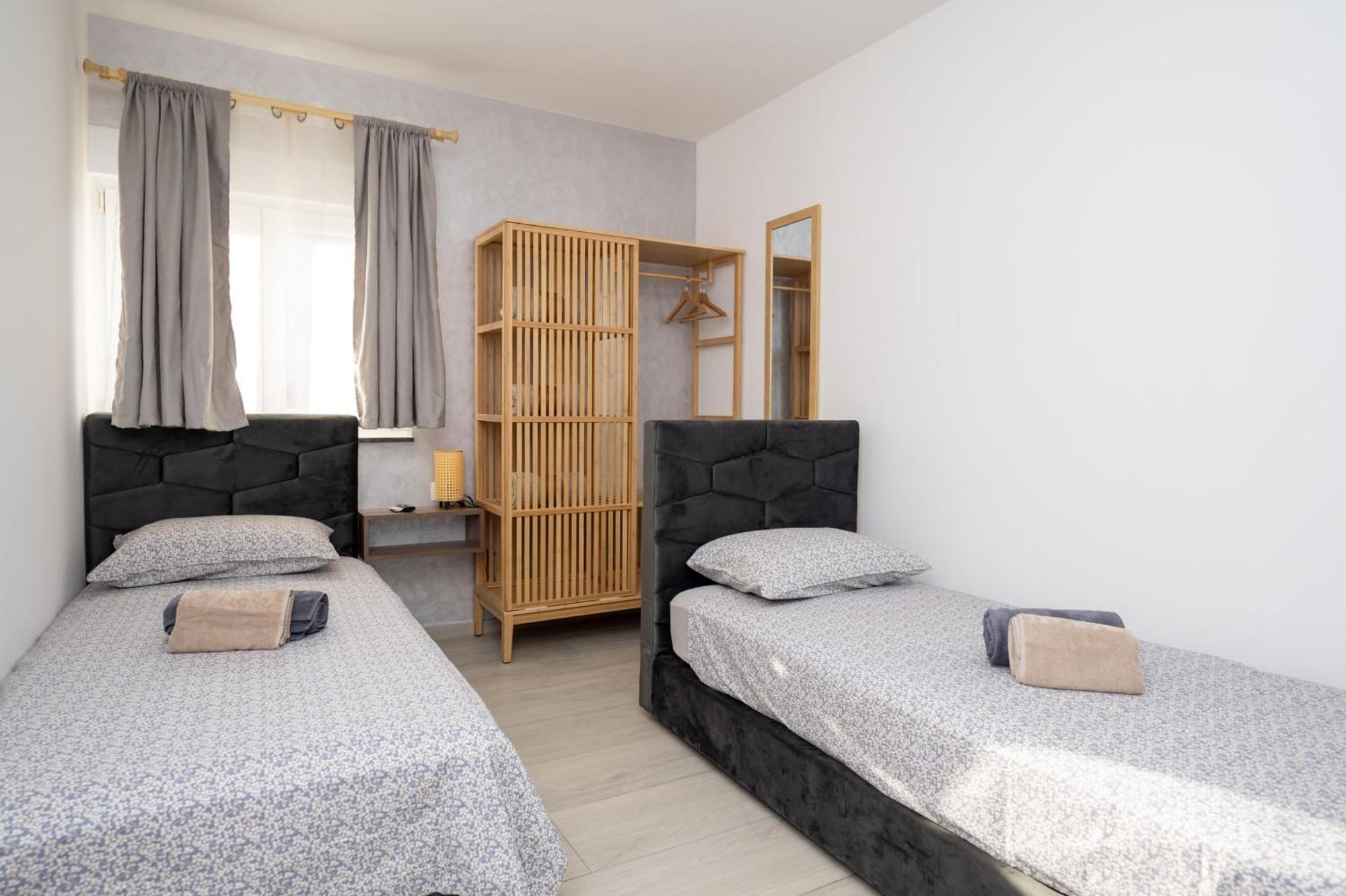 88 - Private Heated Pool Apartment *