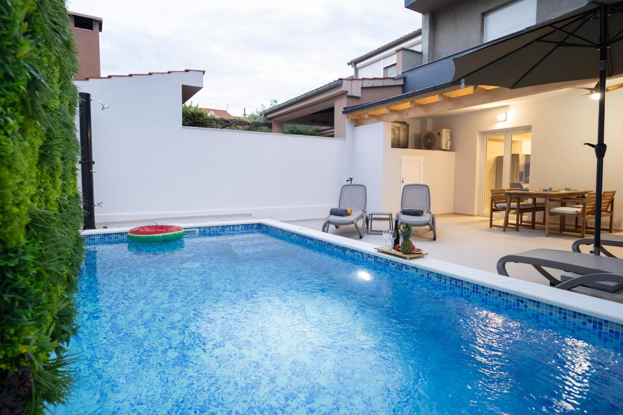 88 - Private Heated Pool *